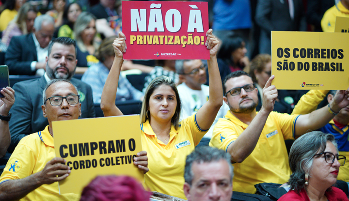 Servidores denunciam Guedes e articulam resistência à reforma administrativa